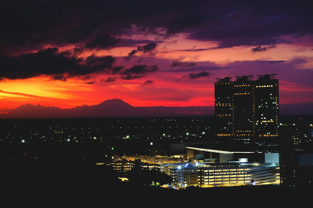 sunrise over mall